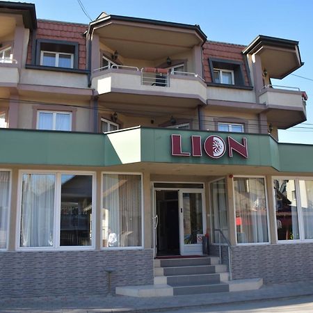 Garni Hotel Lion 雅戈丁那 外观 照片