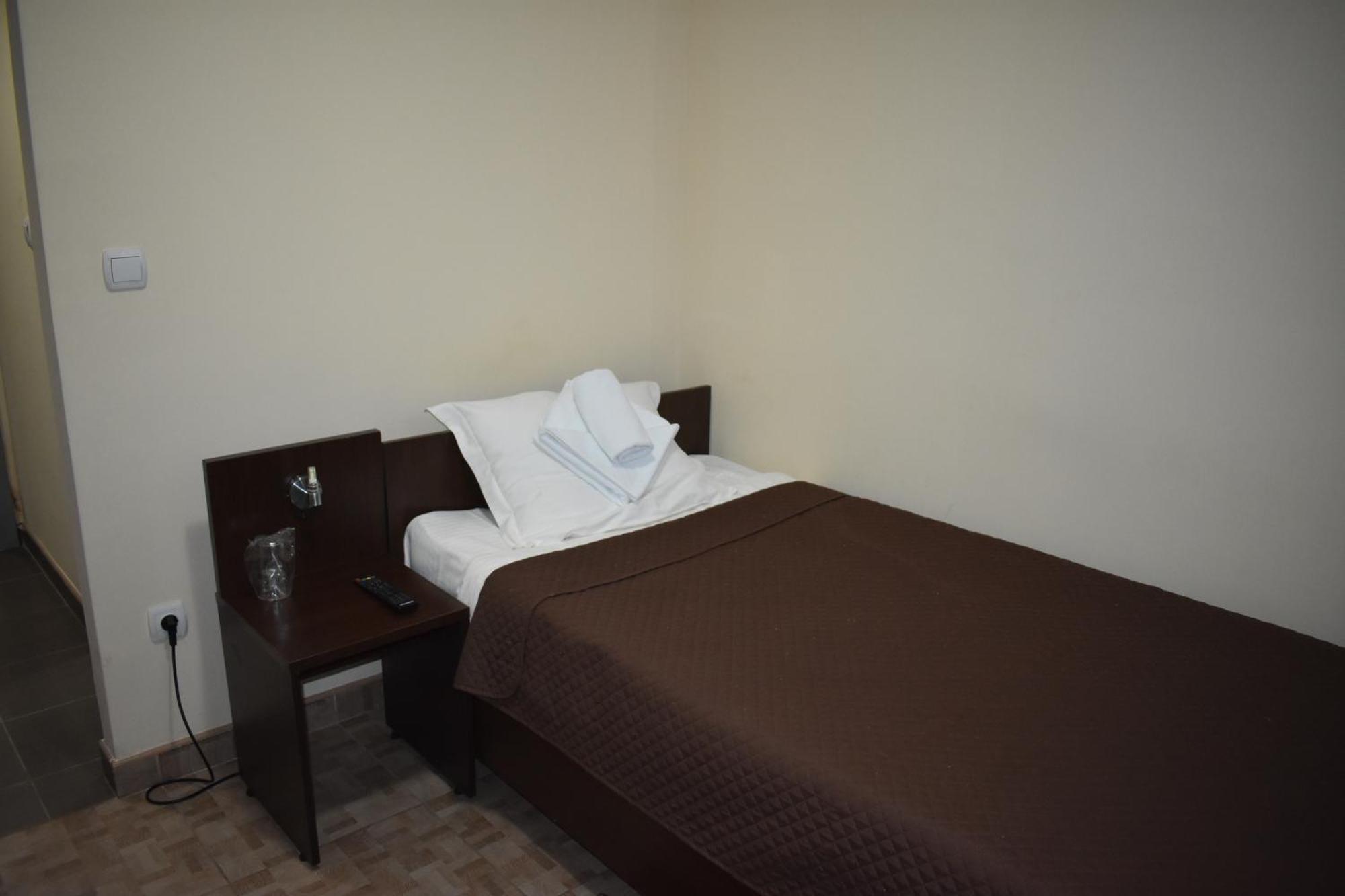Garni Hotel Lion 雅戈丁那 外观 照片