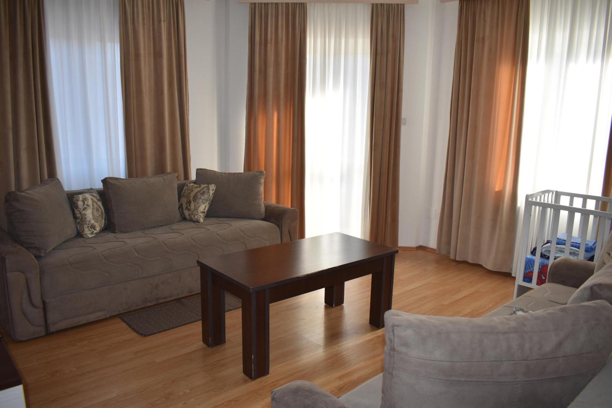 Garni Hotel Lion 雅戈丁那 外观 照片