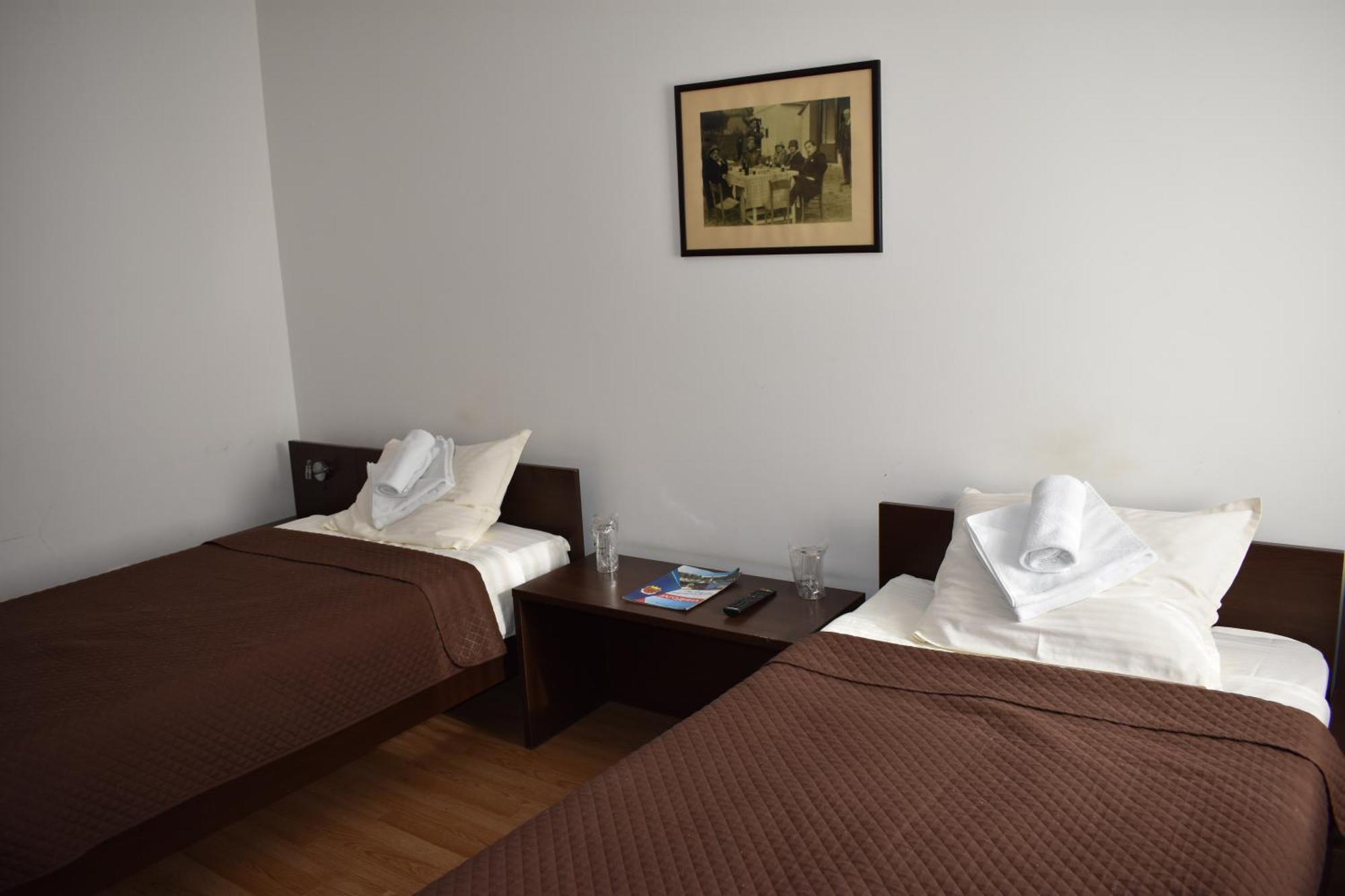 Garni Hotel Lion 雅戈丁那 外观 照片
