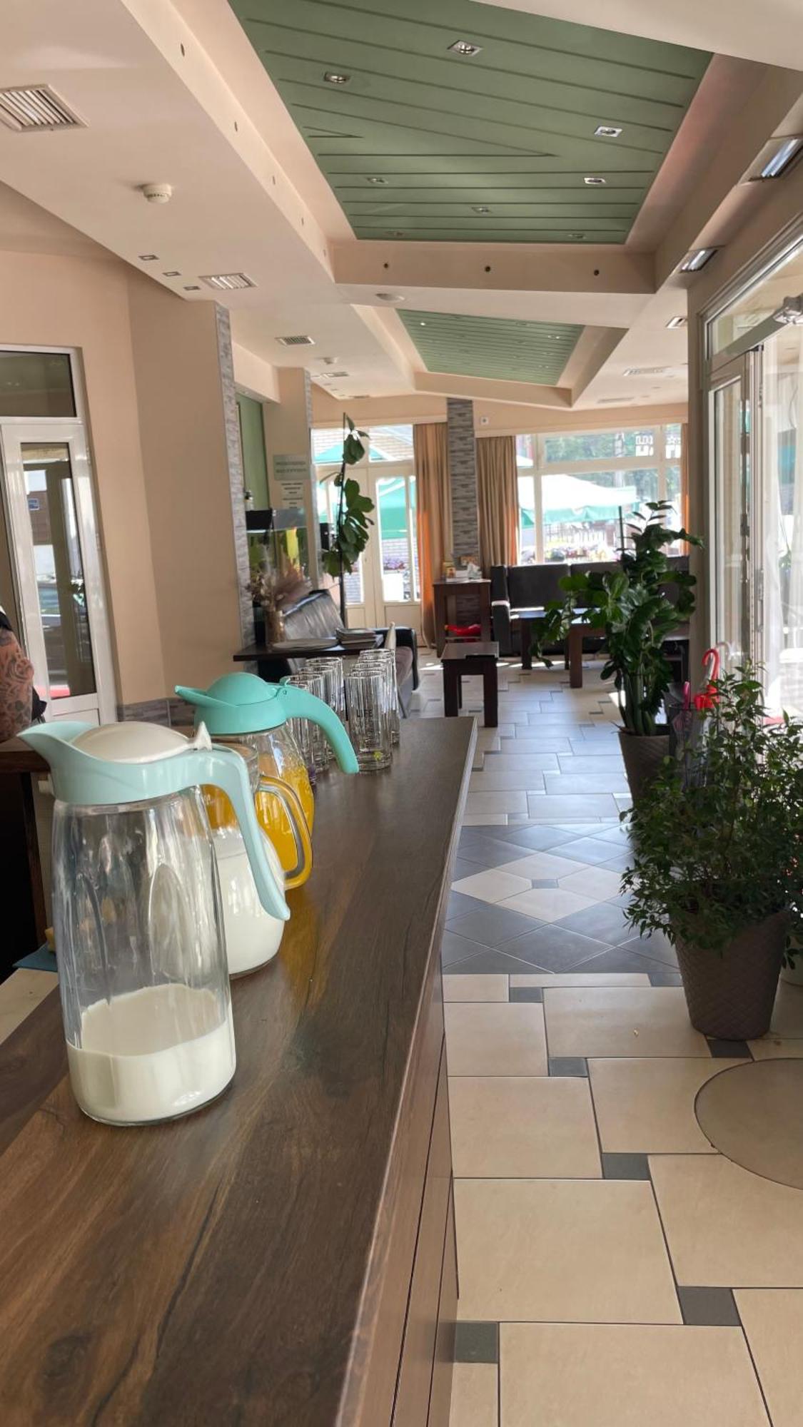 Garni Hotel Lion 雅戈丁那 外观 照片
